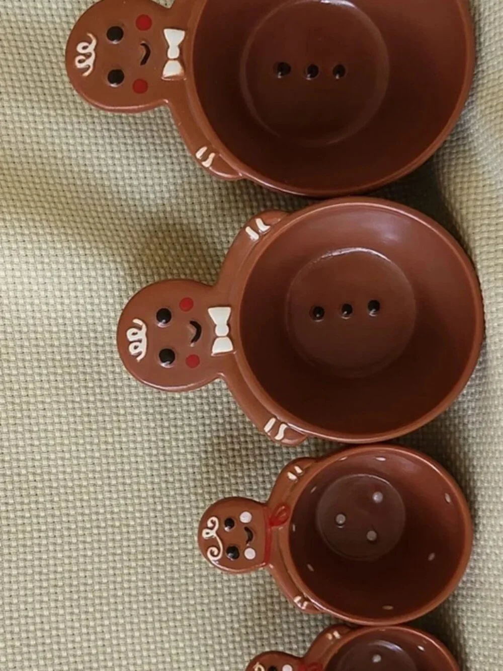 Target Gingerbread Man Ceramic Measuring Cups Set of 4 Christmas Holiday Baking